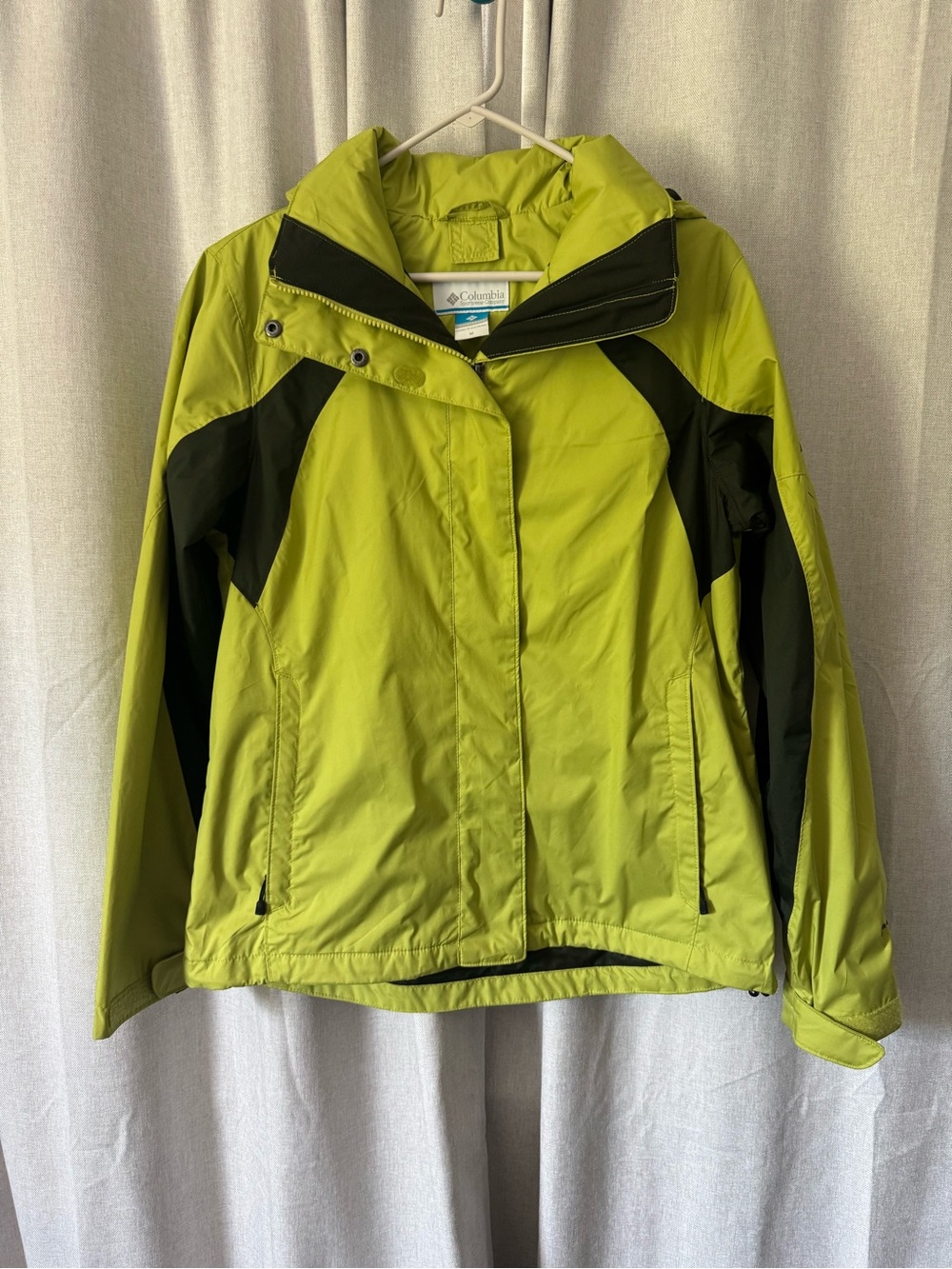 Columbia Women's Green Hooded Jacket